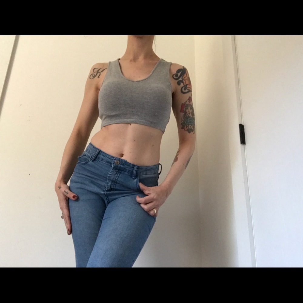 Forever 21 V-Neck Gray Crop Top